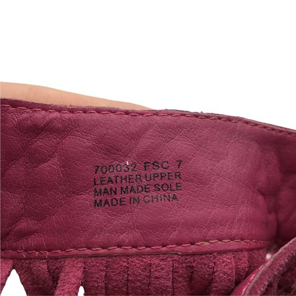 Minnetonka Sandals Boho Fringe Women Size 7 Suede Leather Pink Fuchsia Ankle Zip - Picture 5 of 7